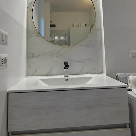 Lacus-by Goccia Di Apartment Desenzano del Garda